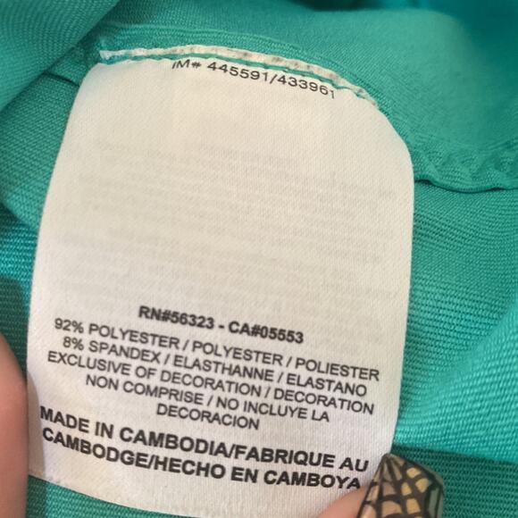 Nike Top | Swoosh Green White Colorblock Perforated Tank Women Size Medium - Picture 8 of 9